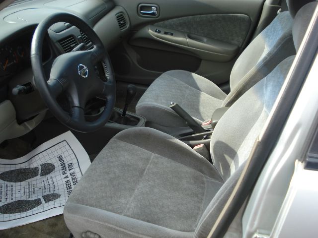 Nissan Sentra 2dr Cpe Touring Auto Sedan