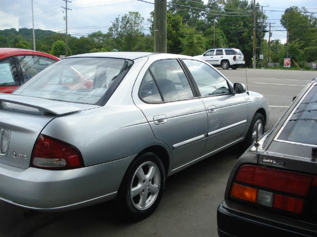 Nissan Sentra 2003 photo 1
