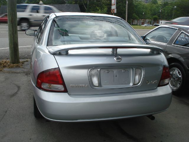 Nissan Sentra 2003 photo 2