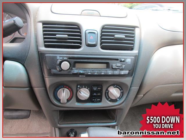 Nissan Sentra 2003 photo 8