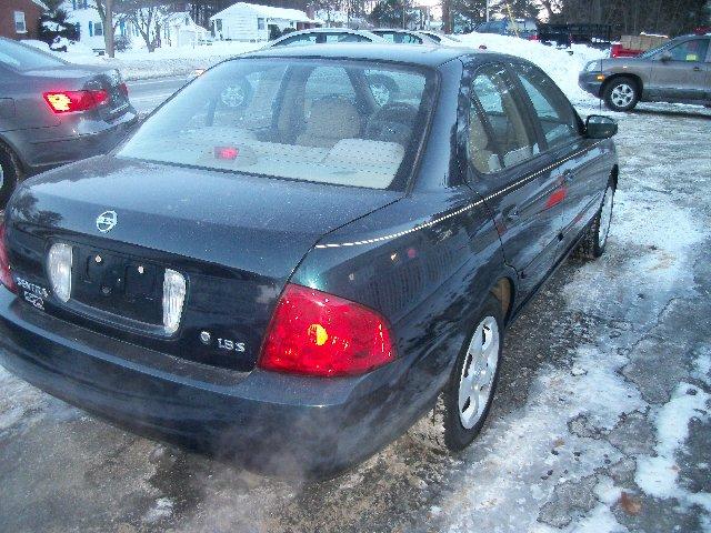 Nissan Sentra 2004 photo 5
