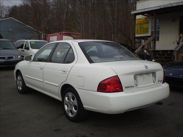 Nissan Sentra 2004 photo 4