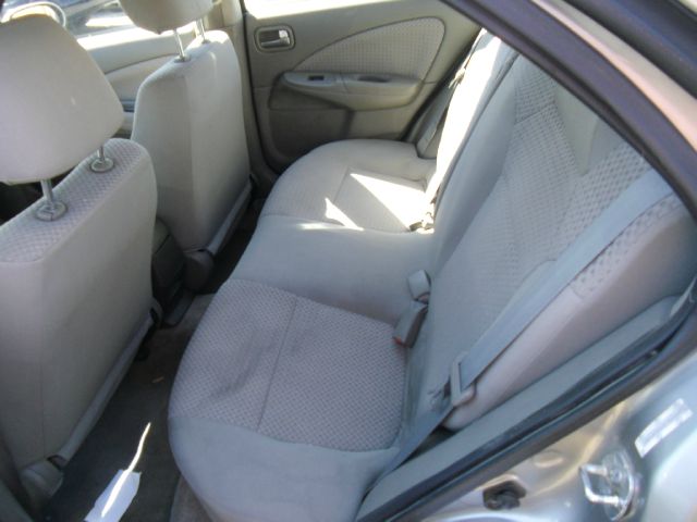 Nissan Sentra 2004 photo 4