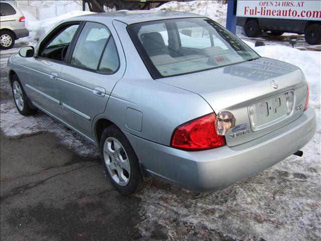 Nissan Sentra 2004 photo 2