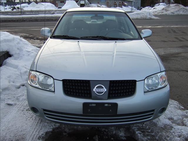 Nissan Sentra 2004 photo 4