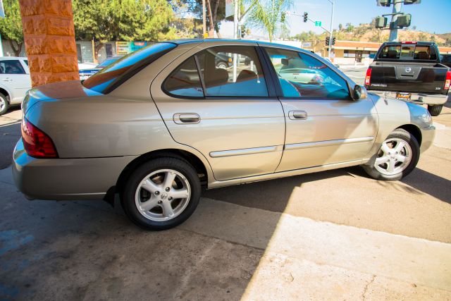 Nissan Sentra 2004 photo 2
