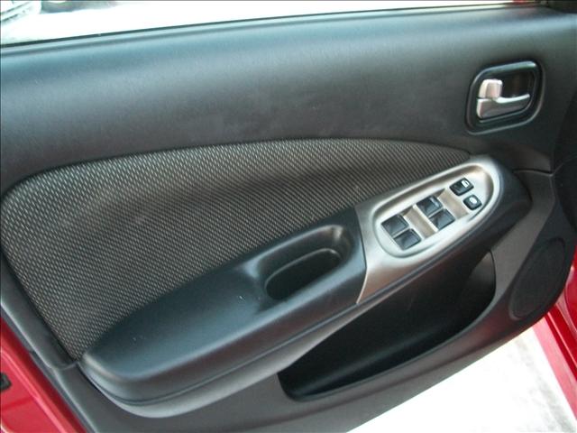 Nissan Sentra 2004 photo 4