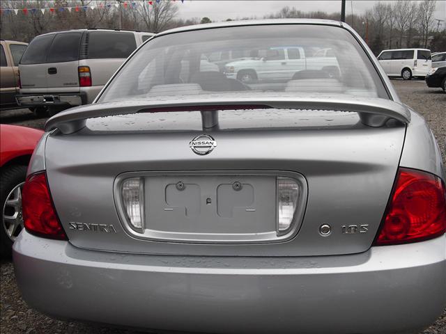 Nissan Sentra 2004 photo 4
