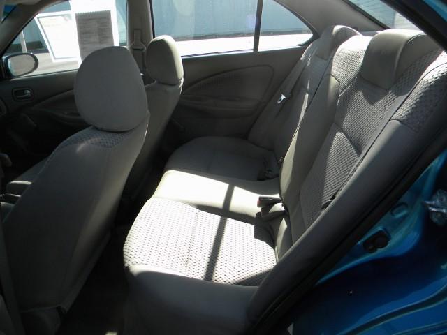 Nissan Sentra 2004 photo 1