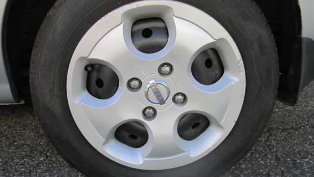 Nissan Sentra 2004 photo 2