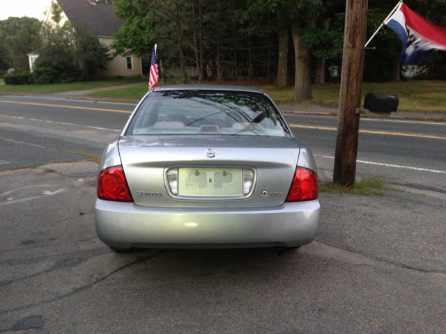 Nissan Sentra 2004 photo 1