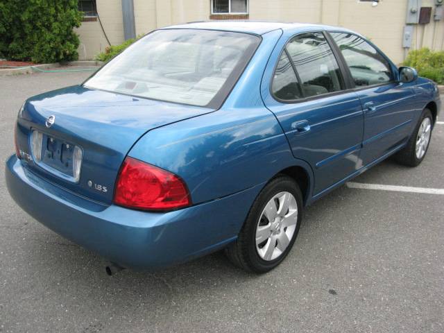 Nissan Sentra 2004 photo 4