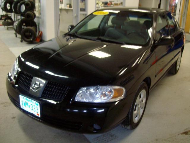 Nissan Sentra 2004 photo 2