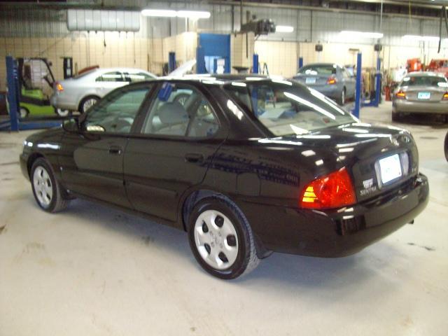 Nissan Sentra 2004 photo 3