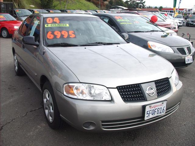 Nissan Sentra 2004 photo 1