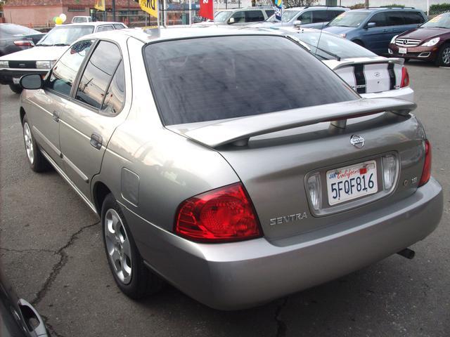 Nissan Sentra 2004 photo 2