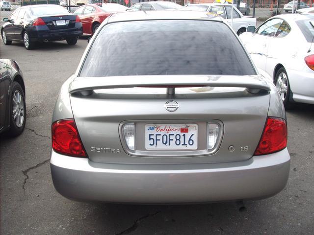 Nissan Sentra 2004 photo 3