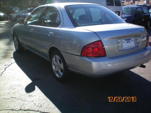 Nissan Sentra 2004 photo 4