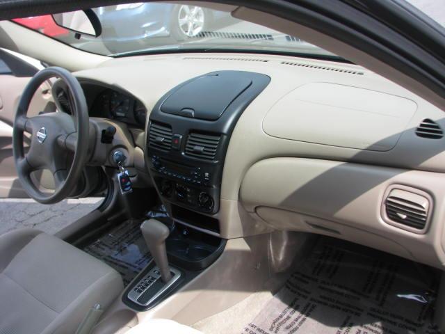 Nissan Sentra 2004 photo 13