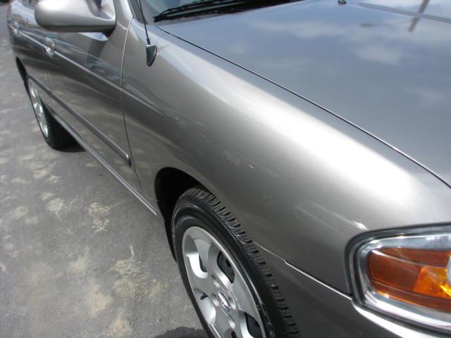 Nissan Sentra 2004 photo 24