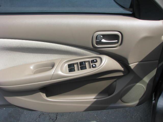 Nissan Sentra 2004 photo 3