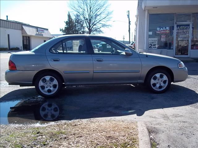 Nissan Sentra 2004 photo 3