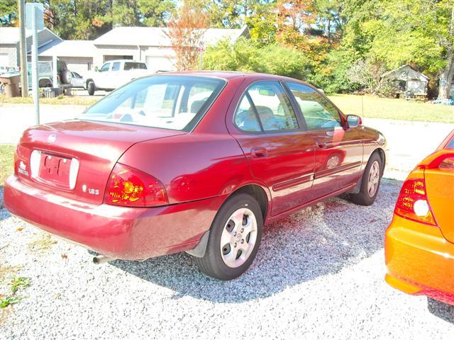 Nissan Sentra 2004 photo 1