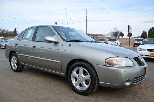 Nissan Sentra 2004 photo 3