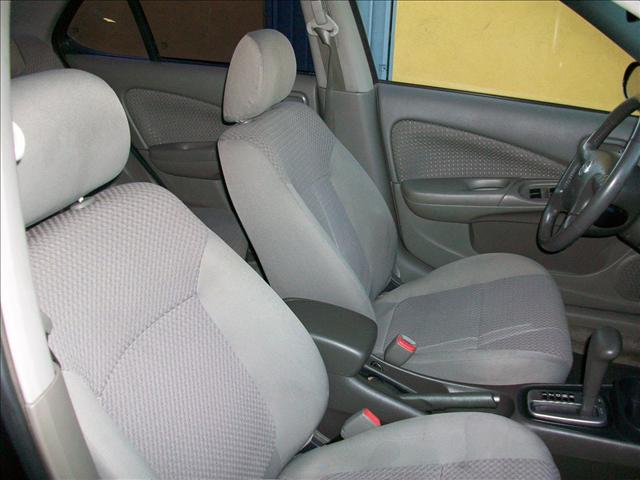 Nissan Sentra 2004 photo 5