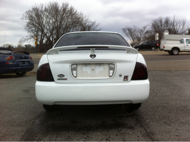 Nissan Sentra 2004 photo 1