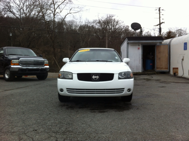 Nissan Sentra 2004 photo 2
