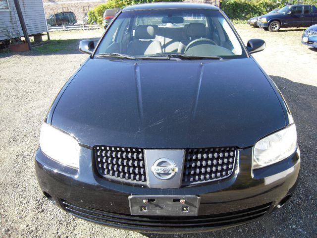 Nissan Sentra 2004 photo 3