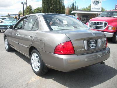 Nissan Sentra 2004 photo 2