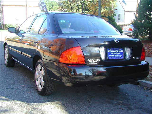 Nissan Sentra 2004 photo 2