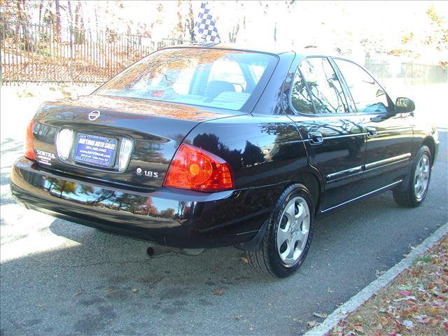 Nissan Sentra 2004 photo 4