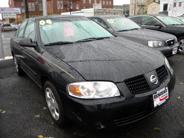 Nissan Sentra 2004 photo 1