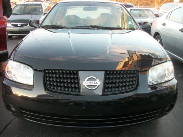Nissan Sentra 2004 photo 1