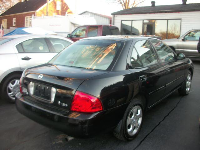Nissan Sentra 2004 photo 2