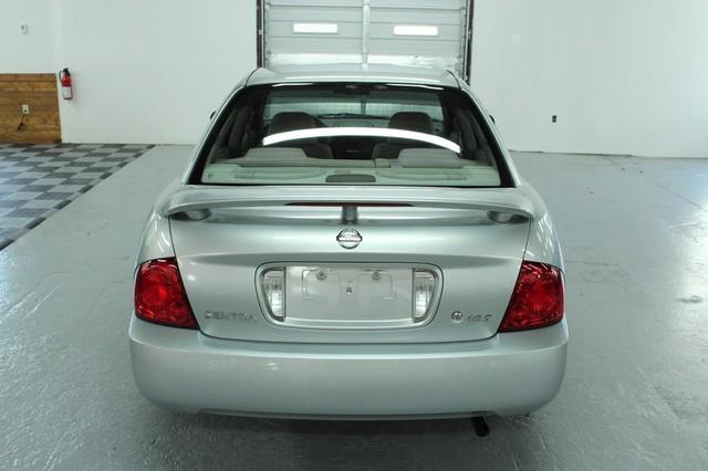 Nissan Sentra 2004 photo 1