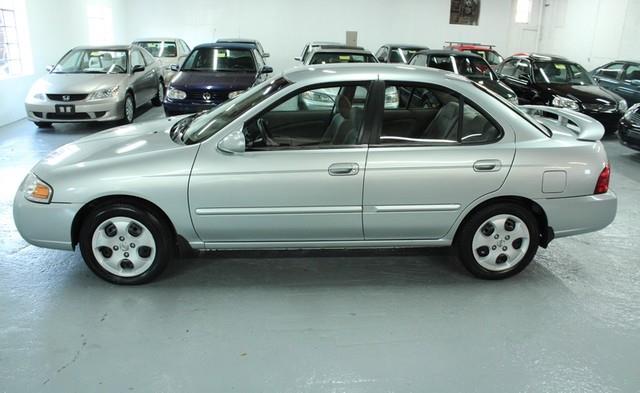 Nissan Sentra 2004 photo 3