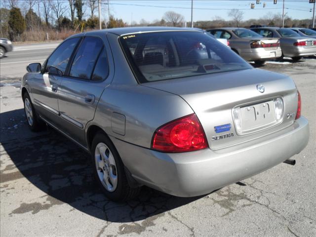Nissan Sentra 2004 photo 2