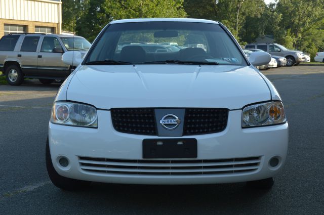 Nissan Sentra 2004 photo 2