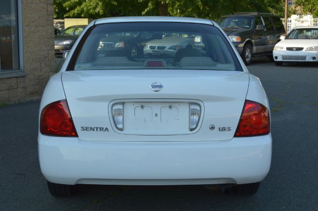 Nissan Sentra 2004 photo 3
