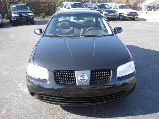 Nissan Sentra 2004 photo 1