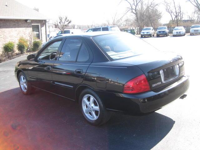 Nissan Sentra 2004 photo 2
