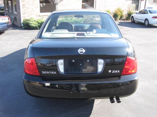 Nissan Sentra 2004 photo 3