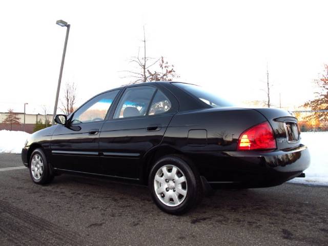 Nissan Sentra 2004 photo 3