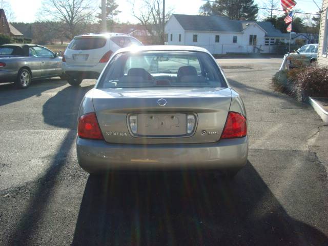 Nissan Sentra 2004 photo 3