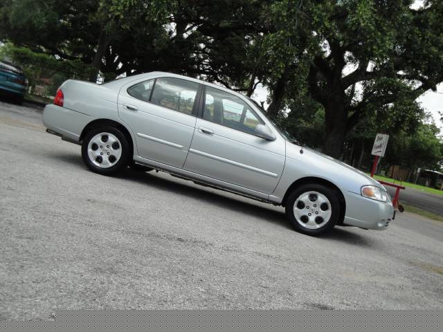 Nissan Sentra 2004 photo 1