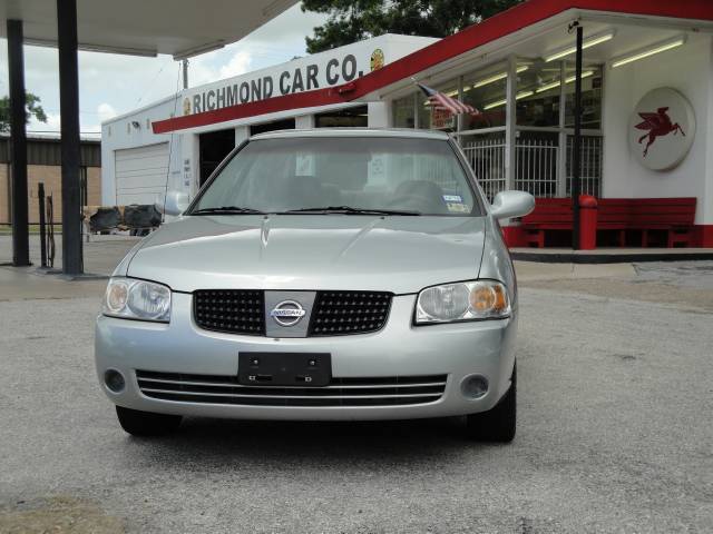 Nissan Sentra 2004 photo 2
